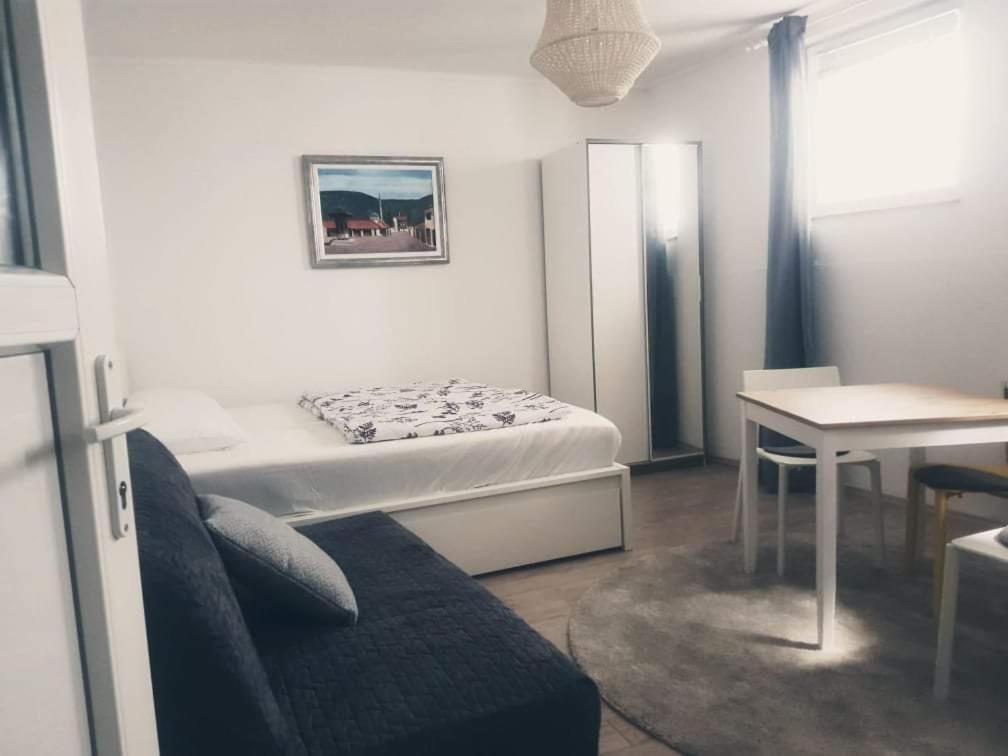 Studio Apartments Siesta Сараево Экстерьер фото